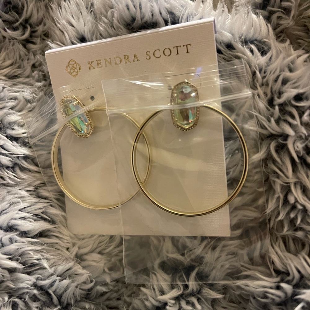 Kendra scott earrings